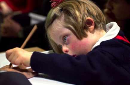 Enfant atteint par la trisomie
